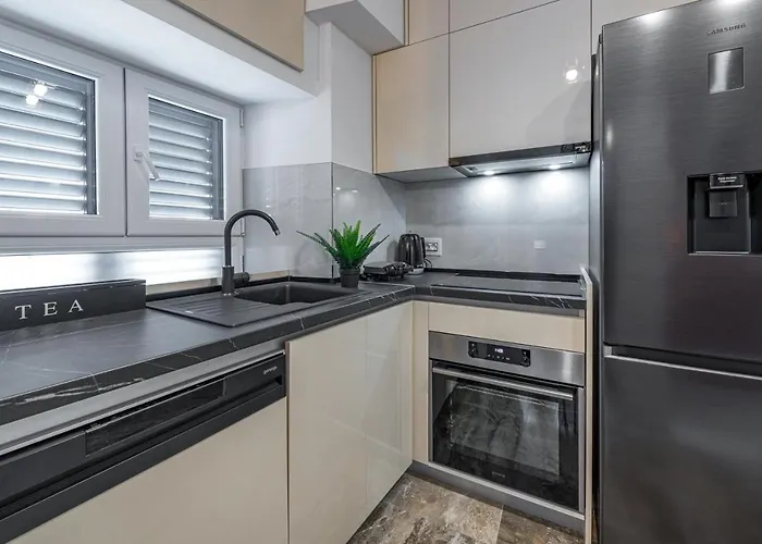 16 Steps 아파트 *